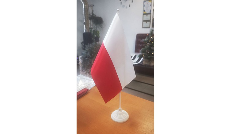 Polska flaga wykonana z atlasu 16cm * 24cm