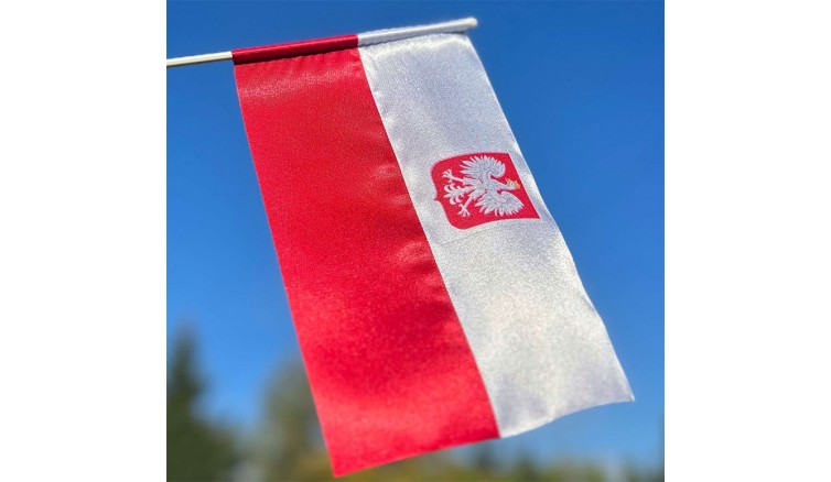 Polska flaga wykonana z atlasu 16cm * 24cm