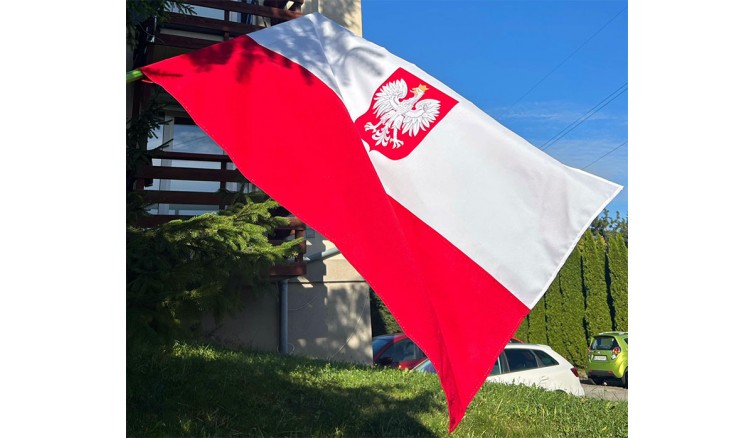 Polska flaga z godłem wykonana z poliesteru 90cm * 135cm
